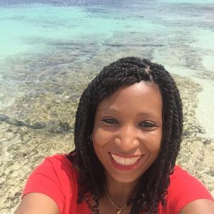 Meet your Posher, Davika